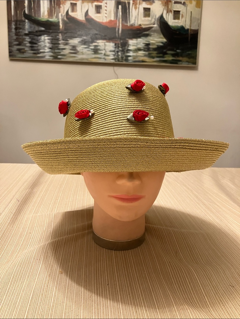 Chic Metallic Gold Hat with Red Rose Embellishments
